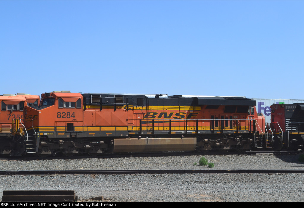 BNSF 8284